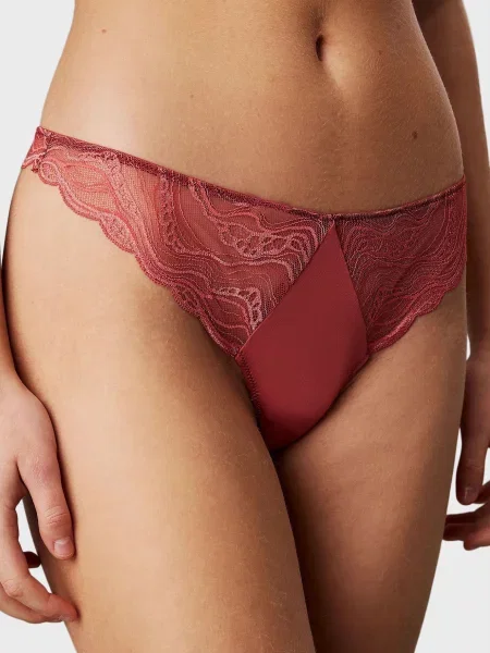 Стрінги Calvin Klein червоні