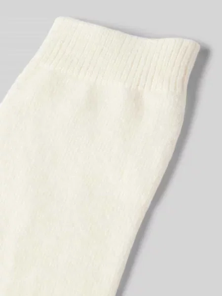 Skarpety z wysokiej jakości mieszanki wełny i kaszmiru model ‘COSY WOOL’ Falke białe