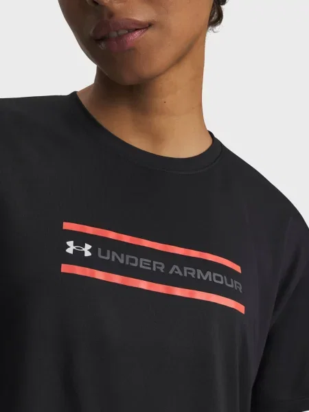 Укорочена спортивна футболка Under Armour чорна