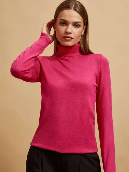 Sweter z golfem Marisse czarny