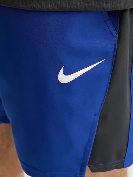 Шорты Nike