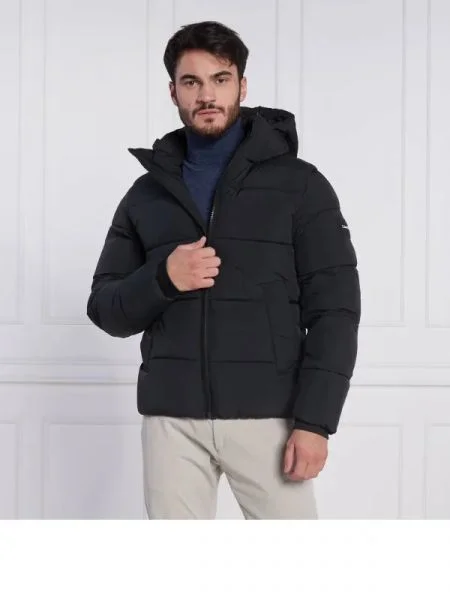 Calvin Klein Kabát fekete