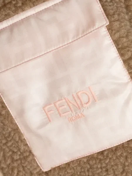 Kurtka dziecięca Fendi brązowa