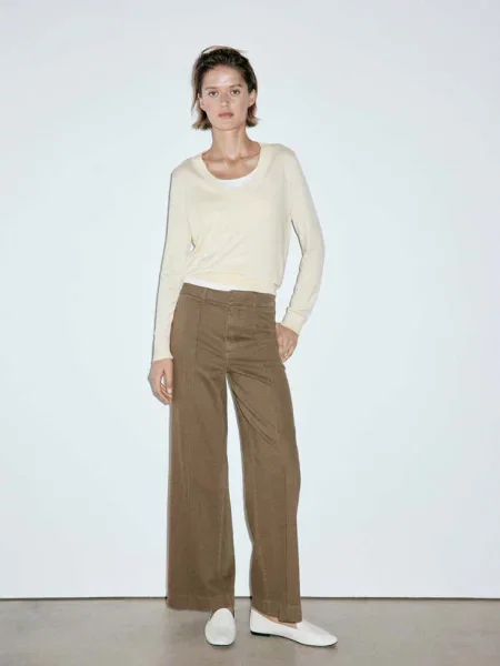 Jeansy wide leg z wysokim stanem i przeszyciami khaki Kobieta 44 MANGO