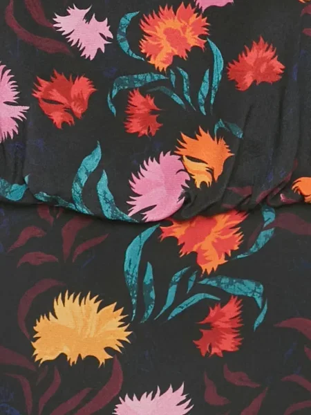 Rochie Saloni cu model floral cu imagine de costum negru
