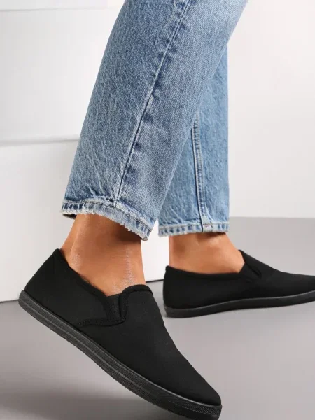 Tenisi Slip-on Jaylisa negri