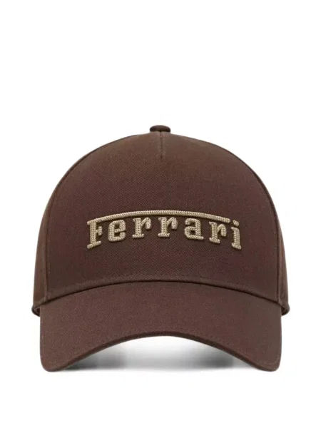Șapcă Ferrari cu broderie maro