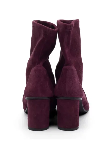 Botine Stuart Weitzman din piele de căprioară violet