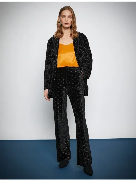 Панталон Koton от рипсено кадифе черно