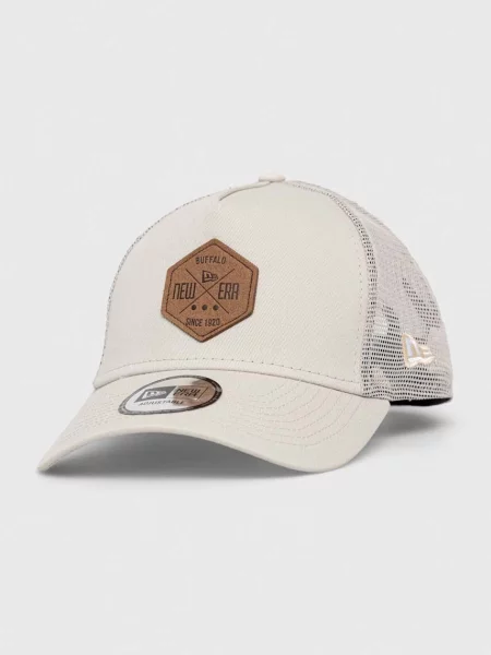Шапка с козирка New Era с апликация бежово
