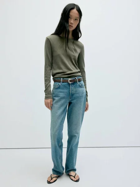 Koszulka o taliowanym kroju khaki Kobieta XS MANGO
