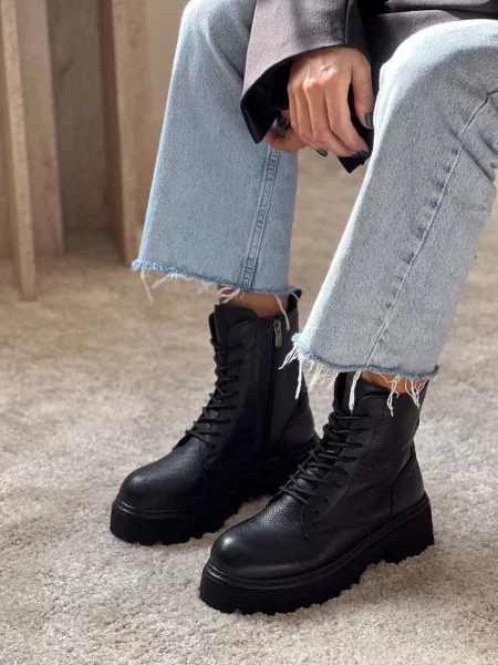 Botki Ni̇şantaşi Shoes sznurowane skórzane czarne