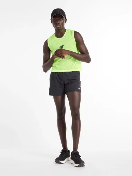 Спортивные шорты New Balance черные