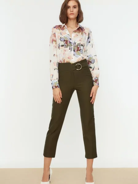 Pantaloni Trendyol maro