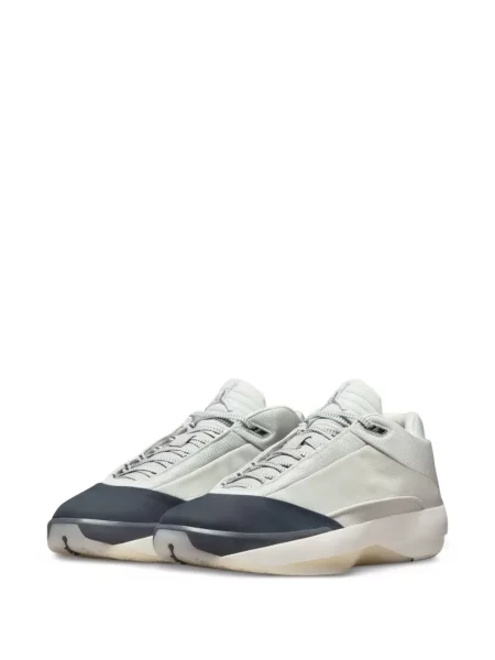 Sneakerși Jordan gri