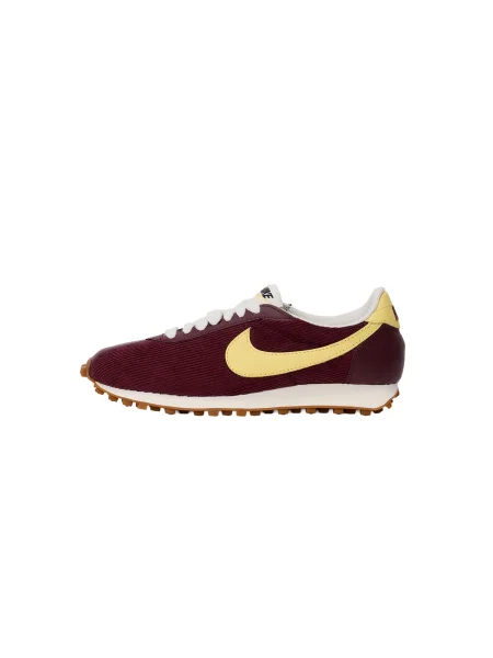 Nike Sportswear Nízke tenisky pastelovo / burgundská žltá