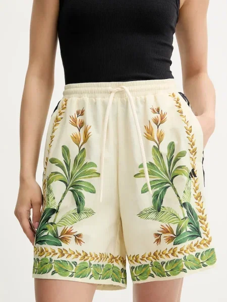 Къс панталон adidas x Farm Rio с десен с висока талия бежово