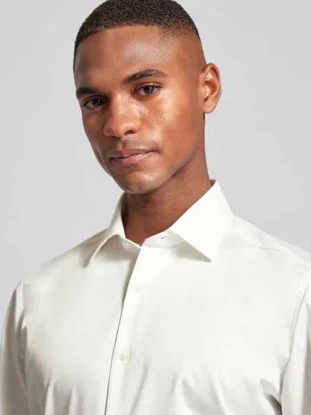 Koszula biznesowa o kroju slim fit z kołnierzykiem typu kent Olymp Level 5