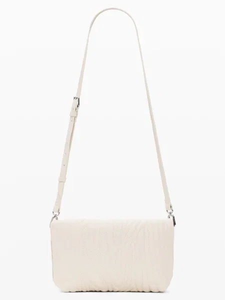 Crossbody torbica Desigual bela