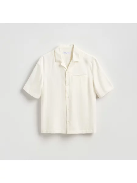 Reserved Košile comfort fit z lyocellu bílá