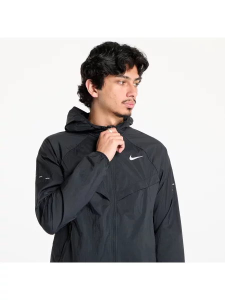 Куртка для бігу Nike Stride Repel UV black/black чорна