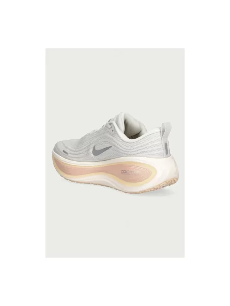 Nike buty do biegania Vomero Plus beżowe