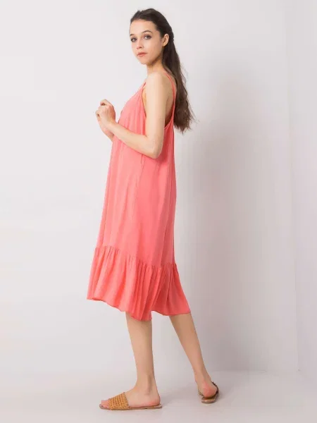 Obleka obleka Fashionhunters z volani roza