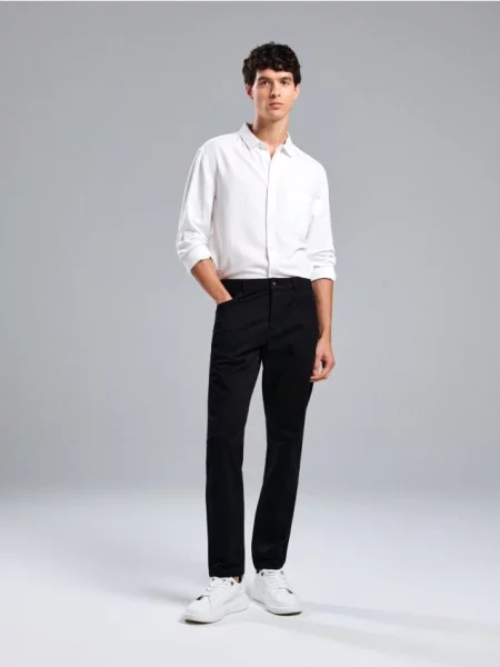 Sinsay Spodnie slim czarny