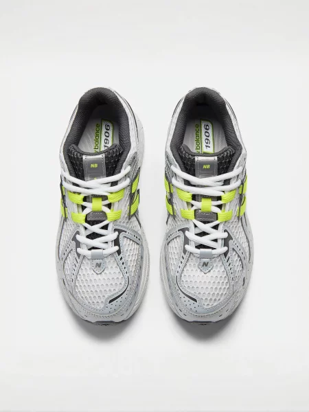 Повседневные кроссовки New Balance белые