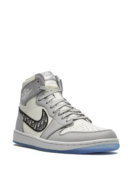 Retro stiliaus sportbačiai Jordan Air Jordan 1 balta