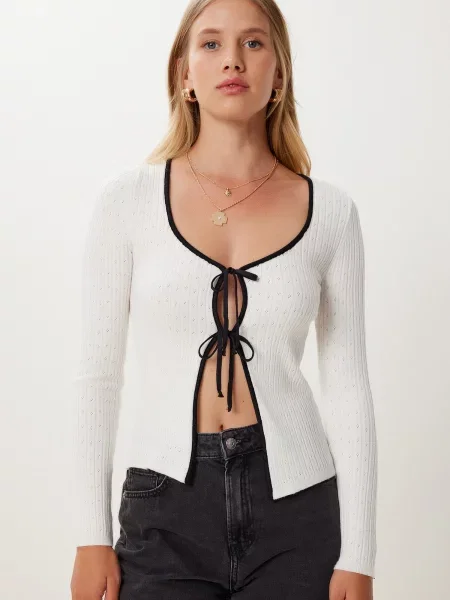 Happiness İstanbul Geacă tricotată ecru negru