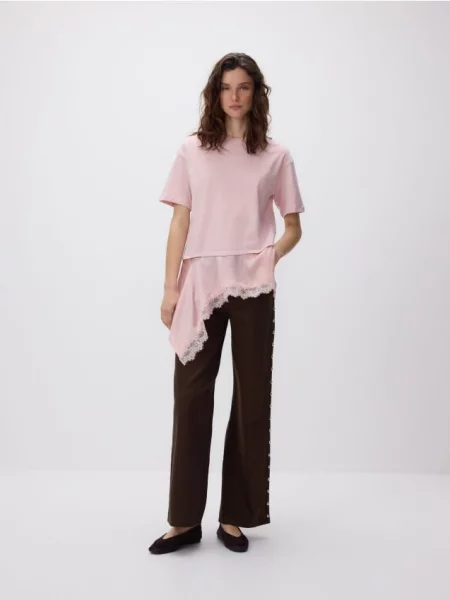 Reserved Tricou Asimetric roz-pastel roz