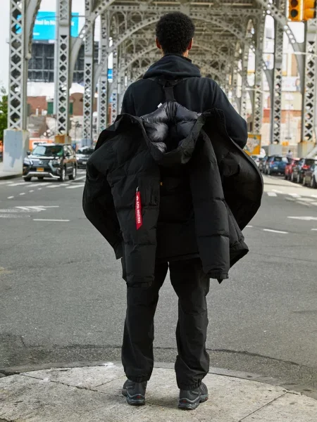 Длинный пуховик Alpha Industries черный