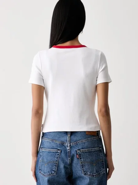 T-shirt o kroju slim fit z mieszanki bawełny Levi's biała