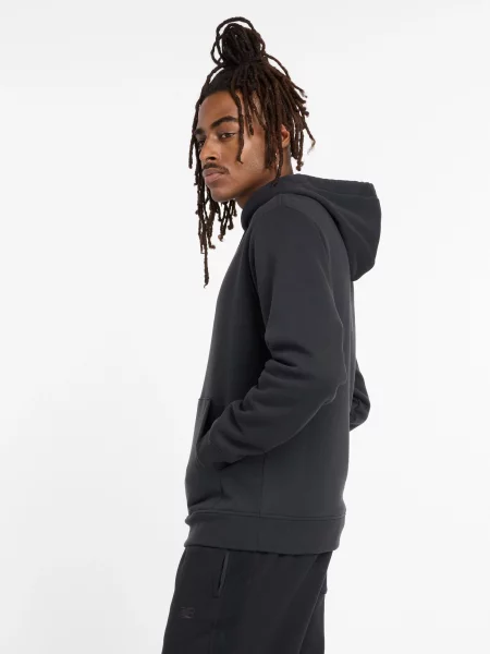 Свитер New Balance черный