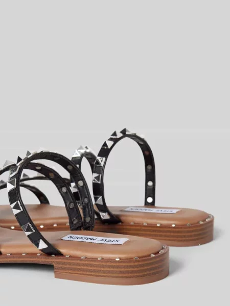 Klapki z nitami model ‘SKYLER’ Steve Madden czarne