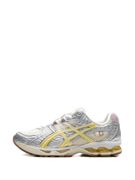Мрежести маратонки Asics Gel-nimbus бяло