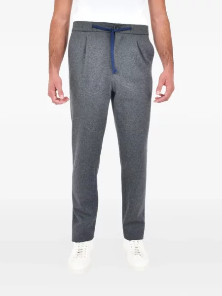 Plisirane hlače Drumohr siva