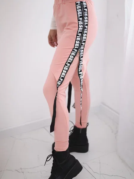Pantaloni Kesi cu inscripții roz