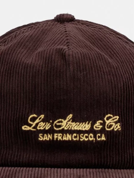 Levi's kapa s šiltom rebrasti žamet LAKESHORE rjava
