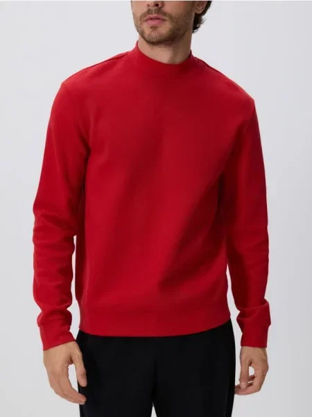 Свитшот Reserved с воротником стойка красный