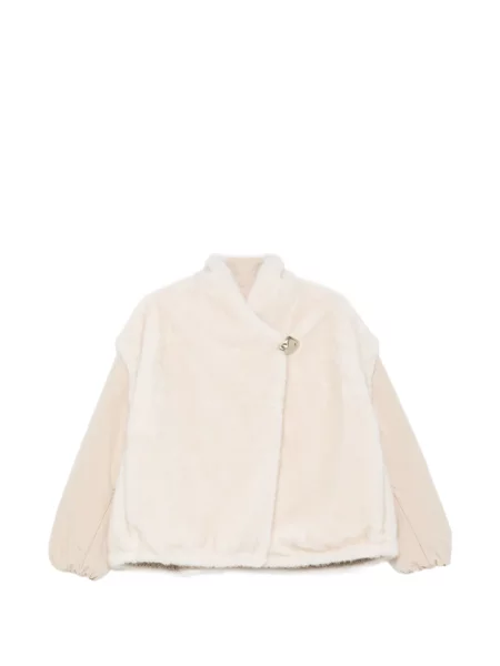 Dzseki Moncler autogrammal
