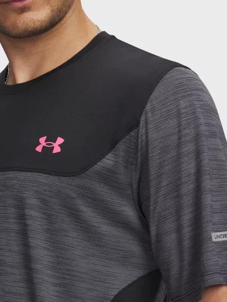 Спортивна футболка Under Armour сіра