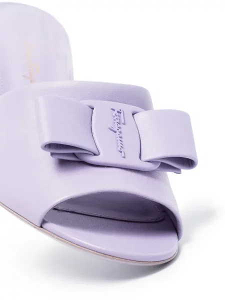 Iš natūralios odos mulės Ferragamo su lankeliu violetinė