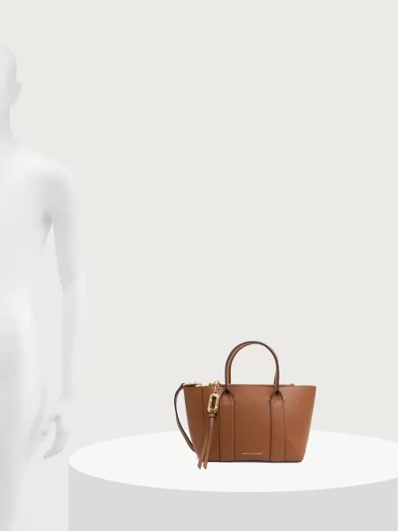 Кожаная сумка шоппер Marc Jacobs в деловом стиле