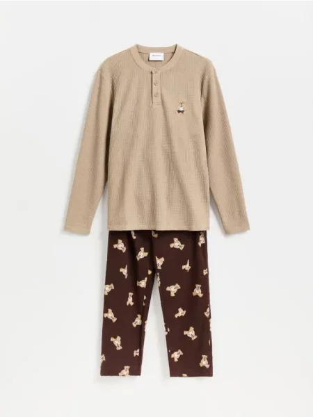 Reserved Pijama din două piese cu broderie bej