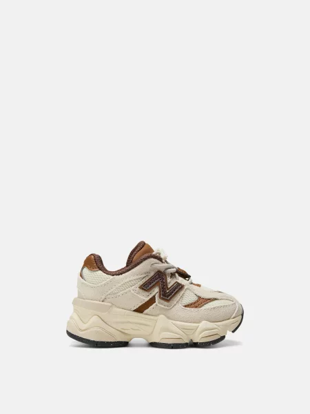 Дитячі кросівки New Balance 990 бежеві