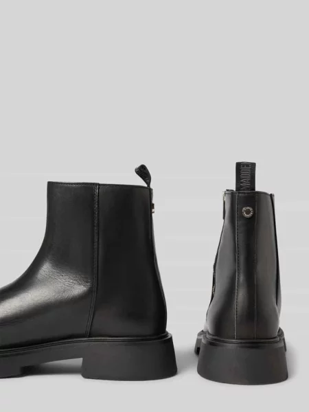 Kozaki z zamkiem błyskawicznym model ‘ZENITH’ Steve Madden czarne