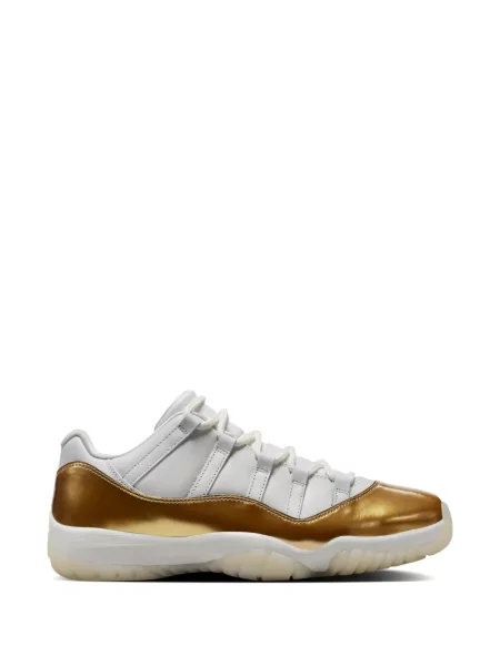 Sneakerși Jordan 11 Retro retro alb