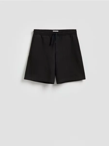 Reserved Pantaloni scurți regular din negru
